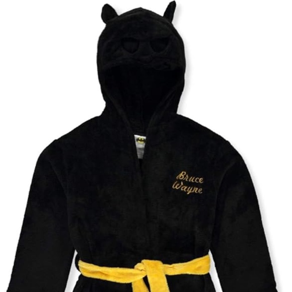 Awesome Batman Fleece Robe in Excellent Condition - Picture 2 of 3
